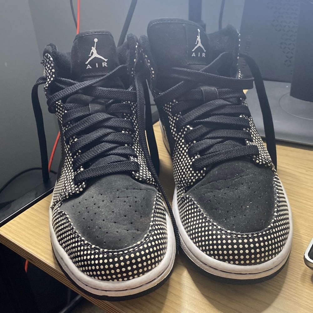 AUTHENTIC mens Jordan’s